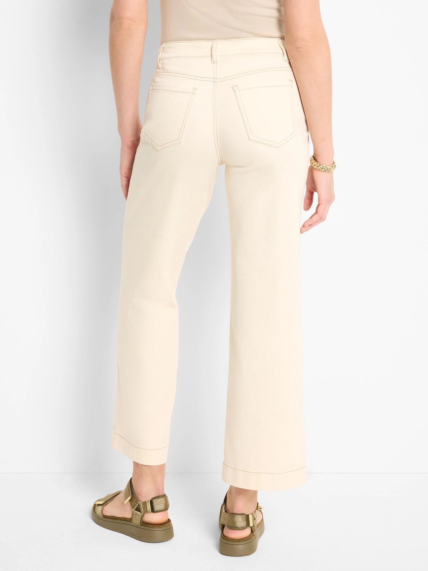 Horn Button Wide-Leg Ankle Jeans