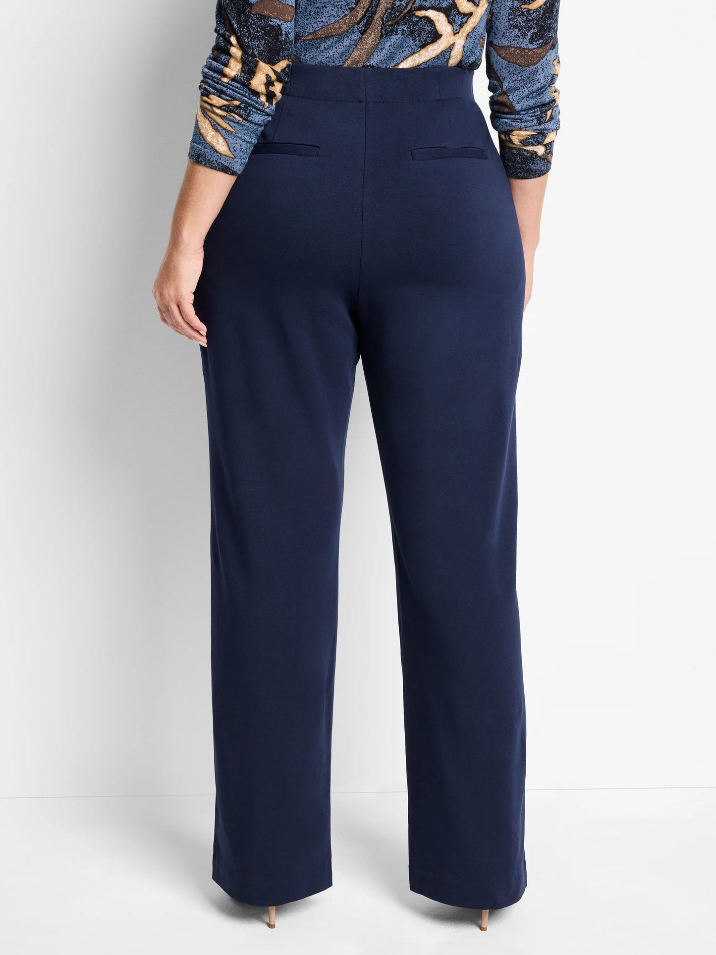 Knit Wide Leg Pleated Pant