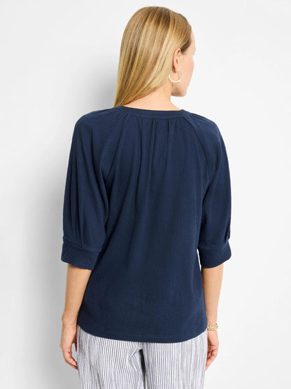 Crinkle Knit Café Top