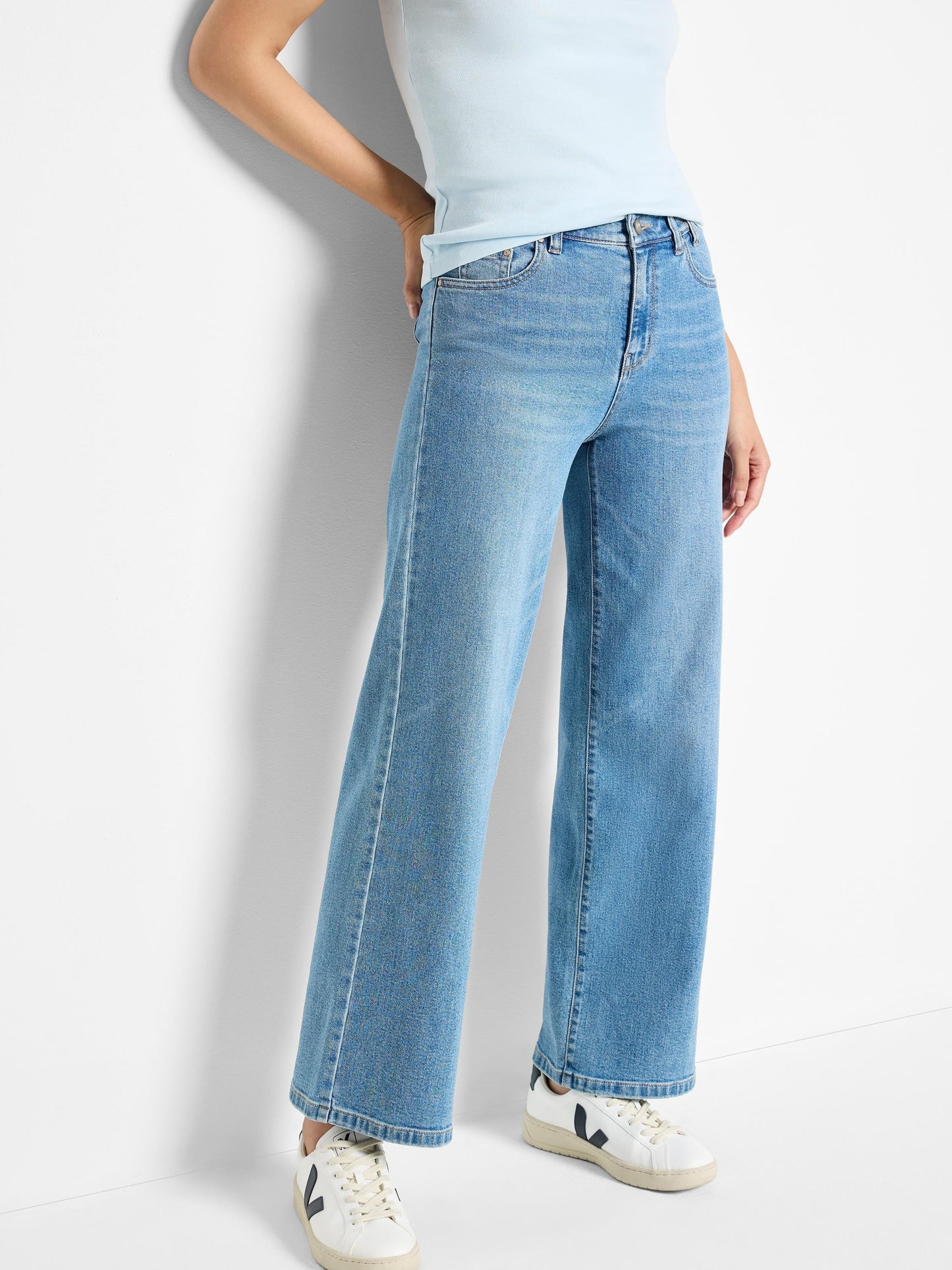Wide Leg Weekend Ankle Jeans