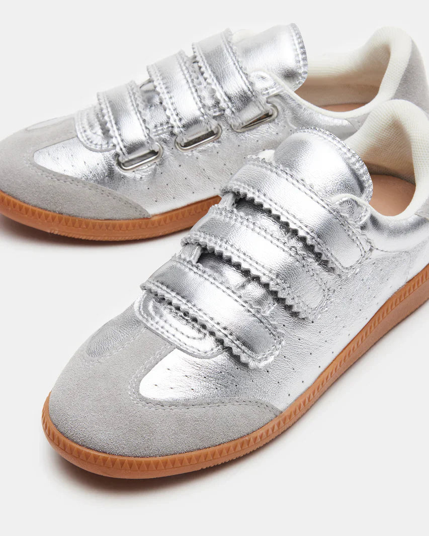 Steve Madden Momentum Sneaker